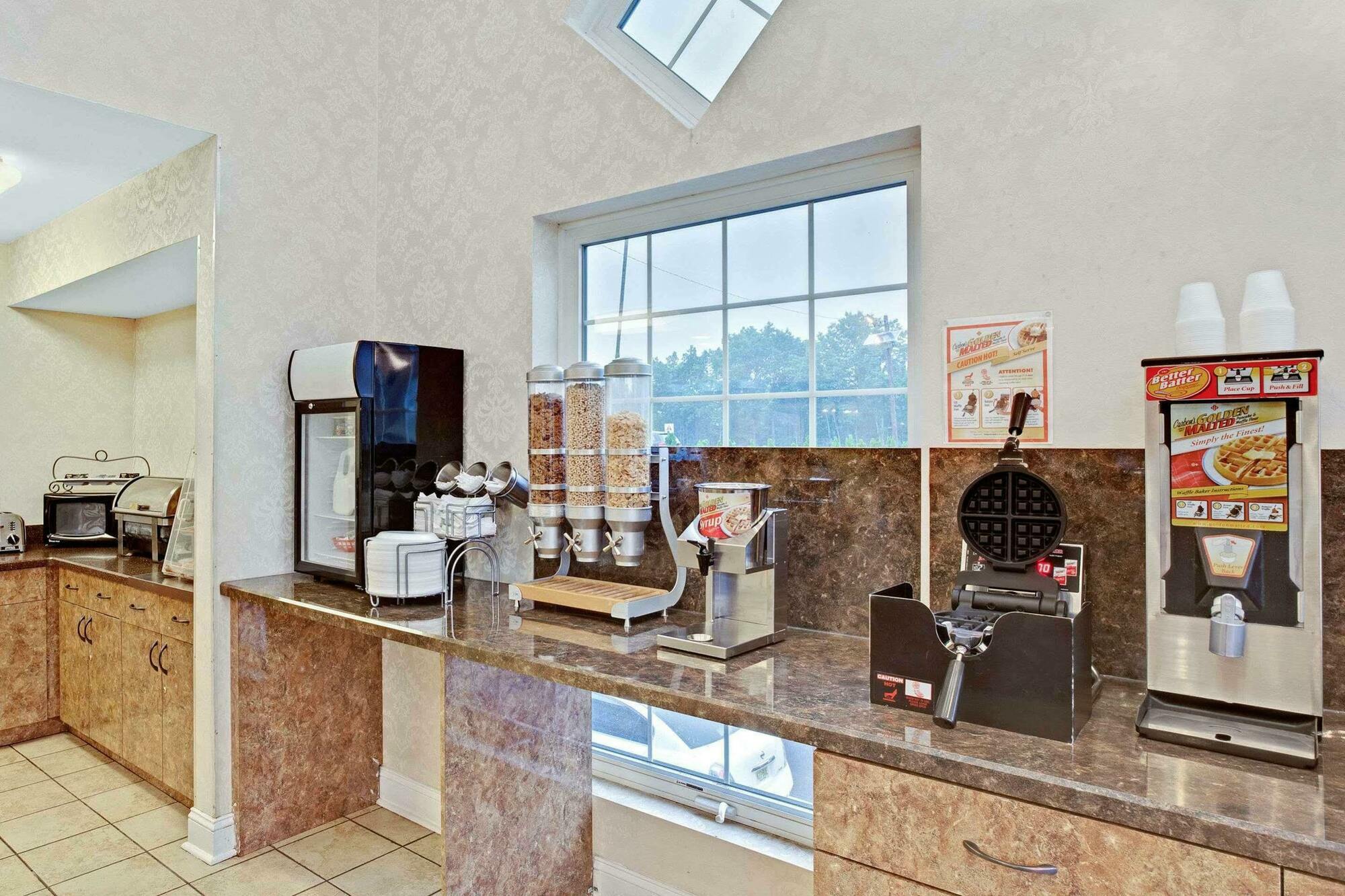Howard Johnson By Wyndham Blackwood Near Philadelphia Ngoại thất bức ảnh